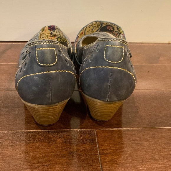 Women’s Pesaro Blue Leather Heels with Snap Size 40 - Picture 3 of 4